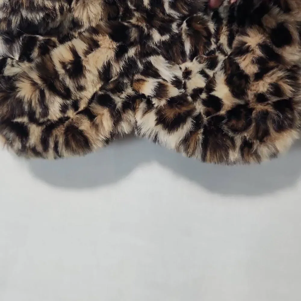 Red by Saks Fifth Avenue Women's One Size Leopard Print Acrylic Scarf